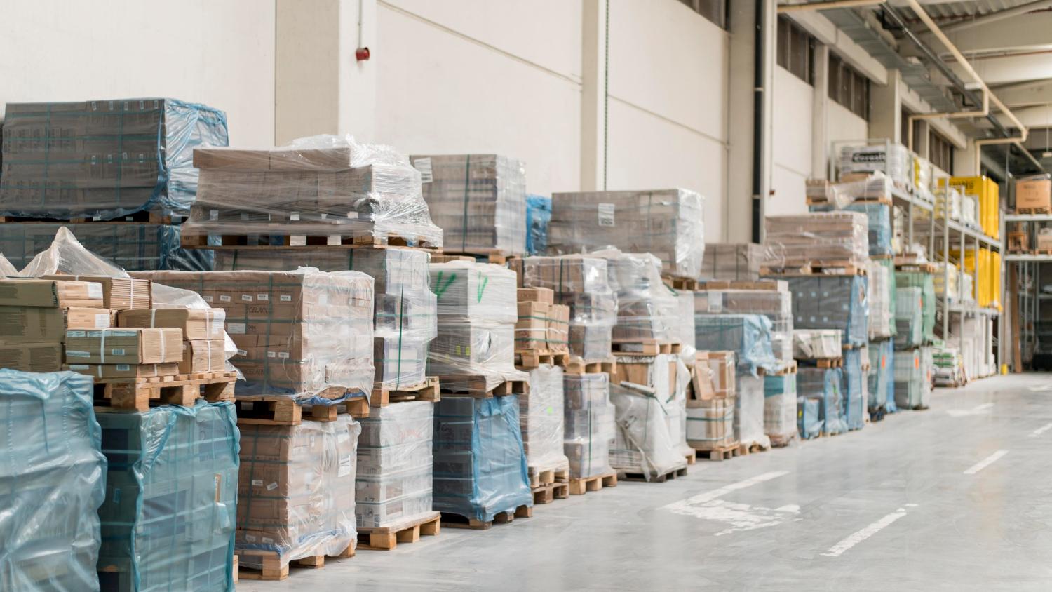 Struggling with Poor Pallet Management? Try Custom Wood Pallets